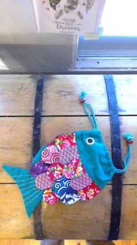 Recycled_handmade_fish_bag_1&width=280&height=500